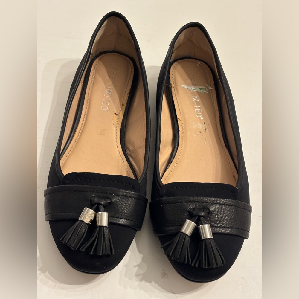 The Limited Woman Black Tassel Loafers Size 7.5 Medium
